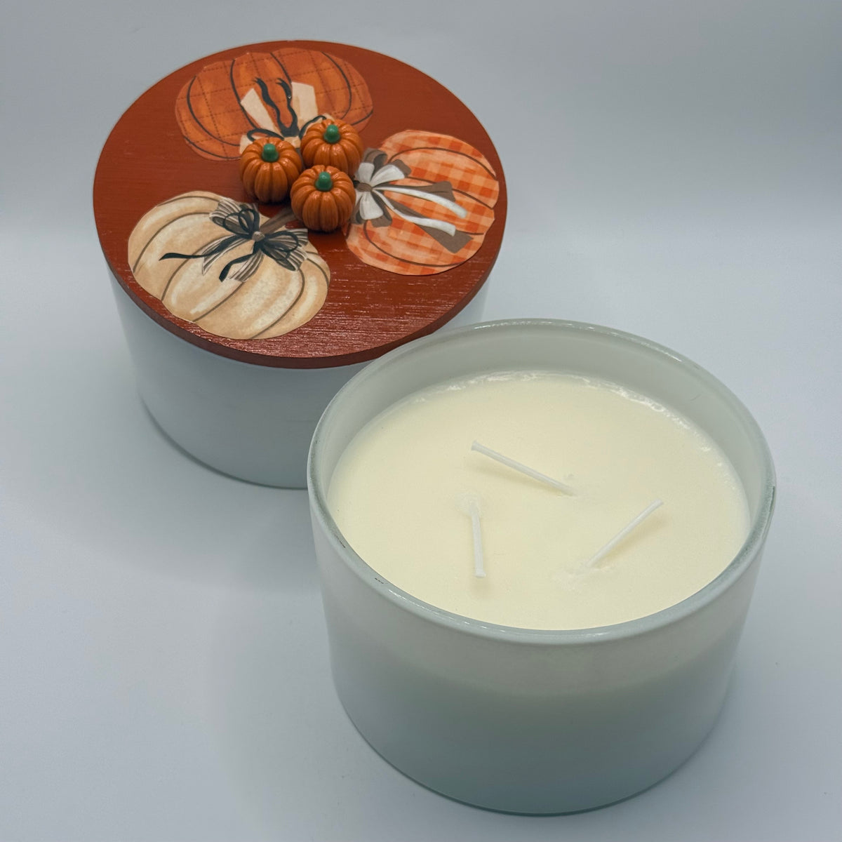 3 wick - 24 oz Holiday candles